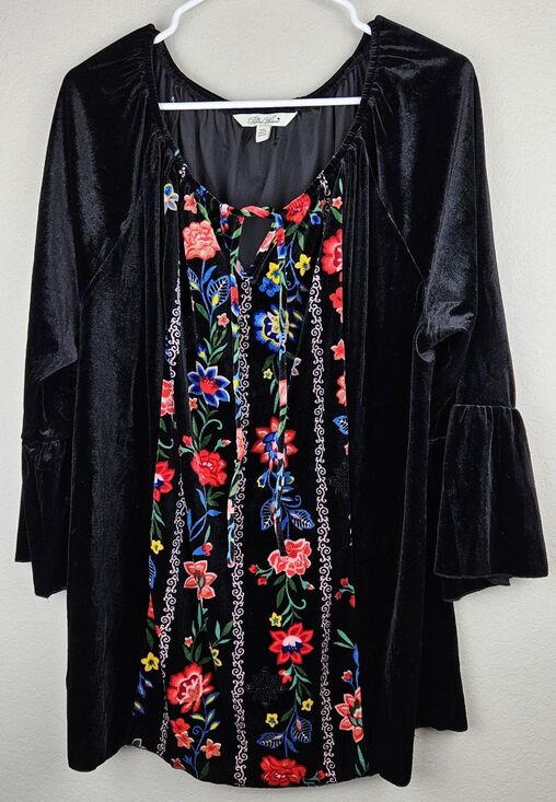 The Pioneer Woman Tops - Pioneer Woman Women's XXL 2XL Black Floral Velour Top Shirt Boho Bell Sleeves